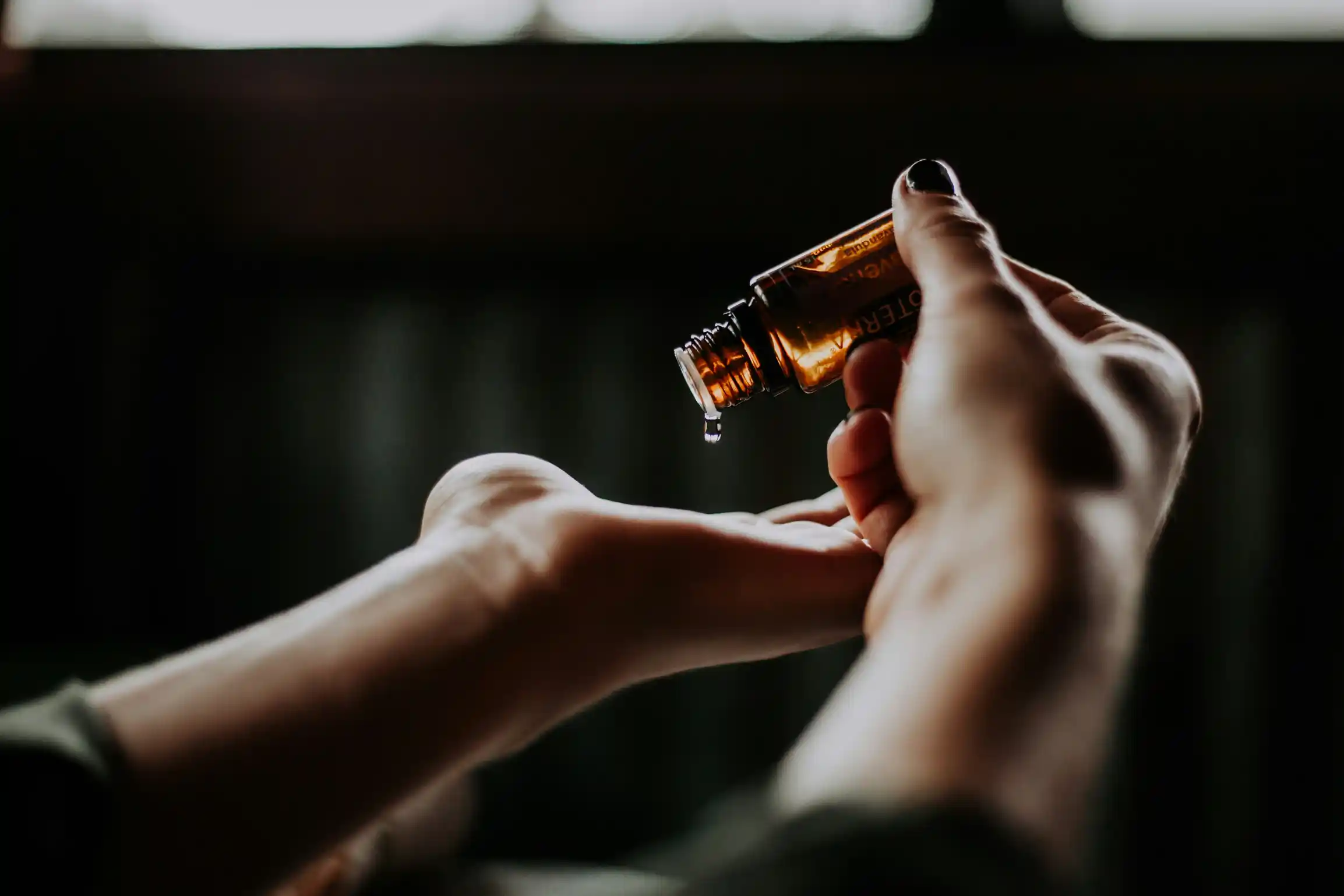 Oil massage at Gulshan Lotus Spa